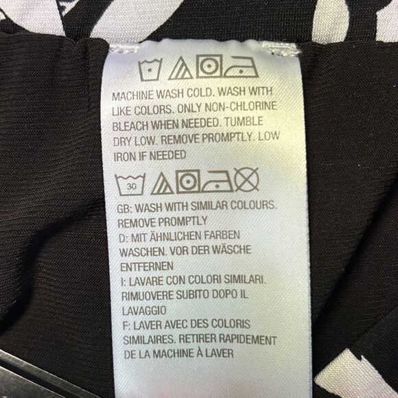 Susan Graver B&W Floral A-Line XS Skort - Picture 6 of 8